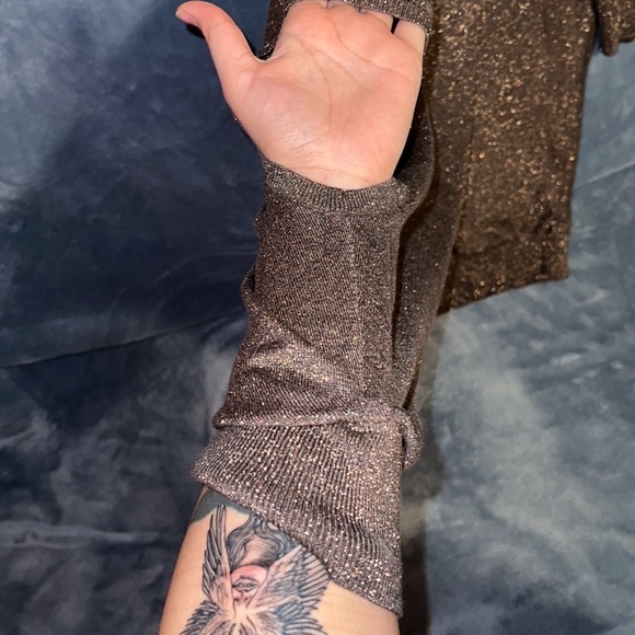 Express sparkly cold shoulder top - Picture 3 of 3